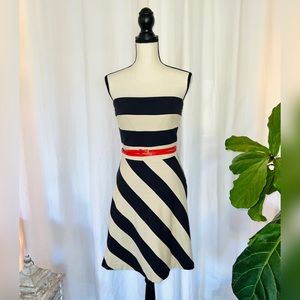 🌾 BCBG Maxazria  Navy/Cream Strapless dress with Red Belt